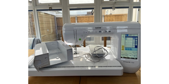 CUSTOMER SALE Brother Innov-is VQ2 Sewing Machine