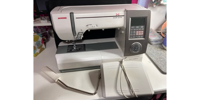 Janome Memory Craft 8900QCP Preloved Customer Sale 